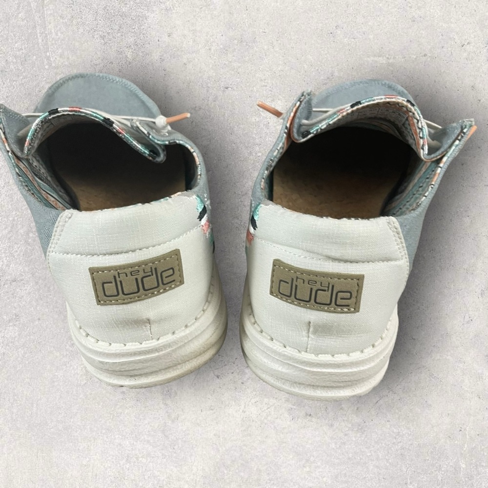 Hey Dude Shoes Womens 9 Wendy Boho Light Denim Moccasins Flats - Picture 5 of 8